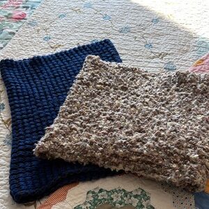 Bundle of Chunky Navy & Steve Madden Cream Boucle Mobius Infinity Scarves